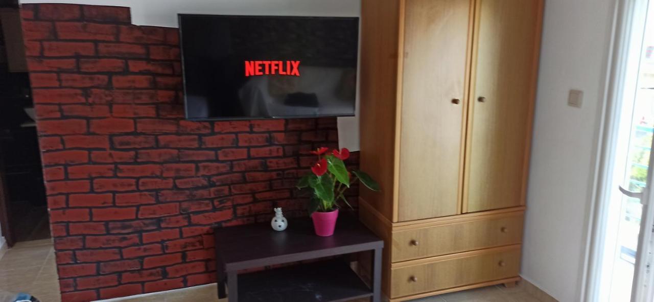 Studio Near The Port !!! Apartment Paralia Katerinis Ngoại thất bức ảnh